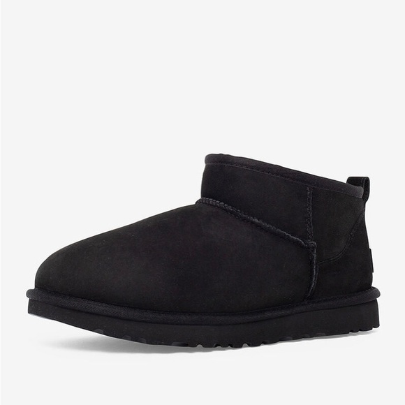 CLASSIC ULTRA MINI BOOTS IN BLACK - Picture 2 of 9